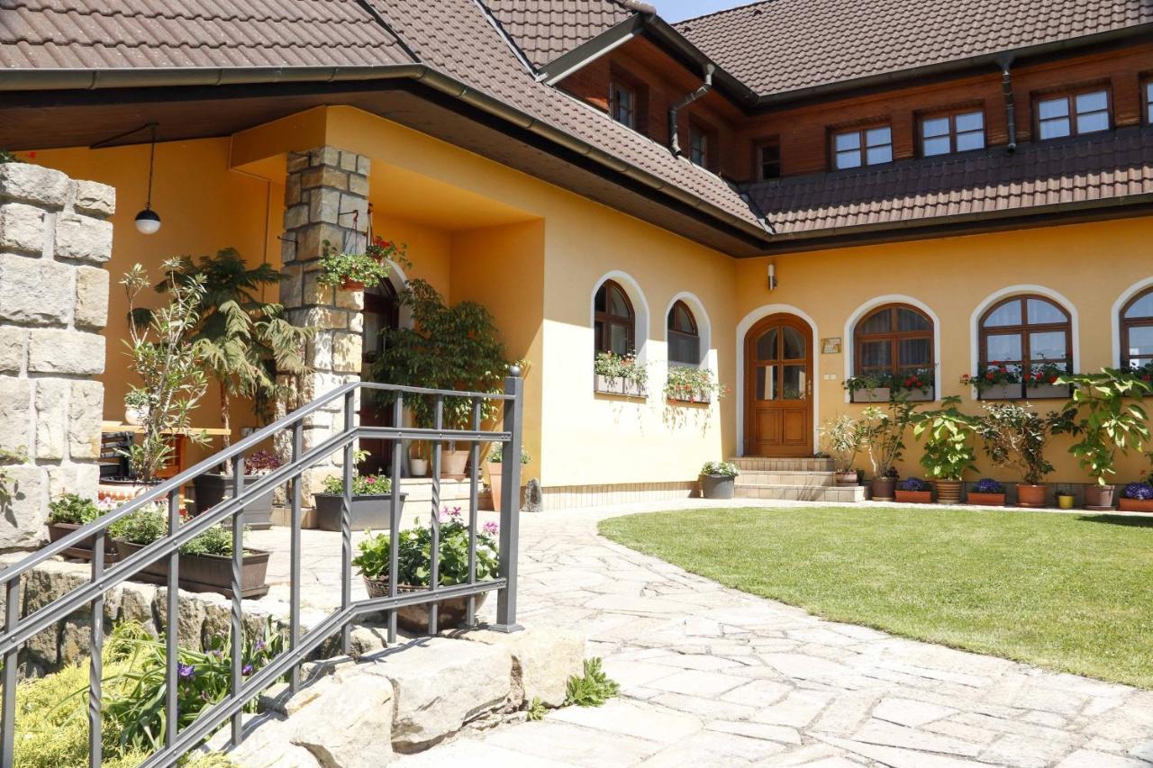 apartmán u Vágnera Dvůr Králové nad Labem Esterno foto